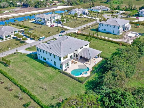 17130 Magnolia Estates Dr, Southwest Ranches FL 33331