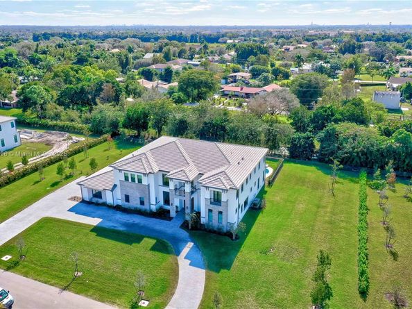 17130 Magnolia Estates Dr, Southwest Ranches FL 33331