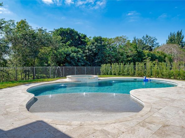 17130 Magnolia Estates Dr, Southwest Ranches FL 33331