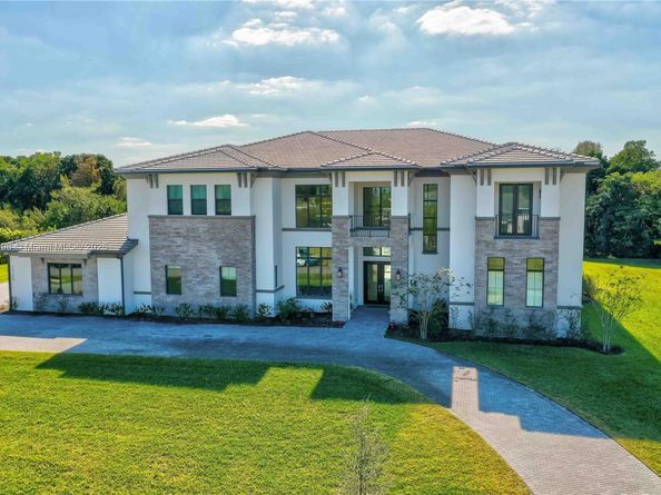 17130 Magnolia Estates Dr, Southwest Ranches FL 33331