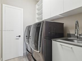3581 E Glencoe St 309, Miami FL 33133