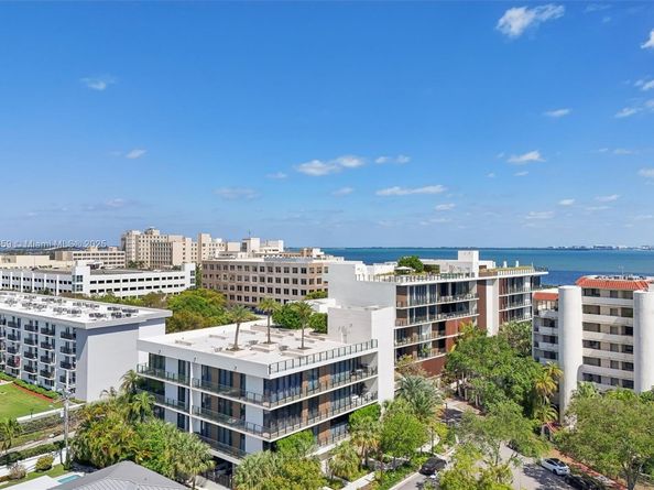 3581 E Glencoe St 309, Miami FL 33133