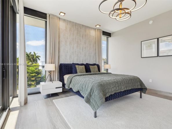 3581 E Glencoe St 309, Miami FL 33133