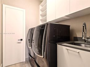 3581 E Glencoe St 309, Miami FL 33133