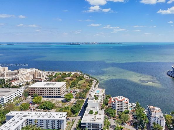 3581 E Glencoe St 309, Miami FL 33133