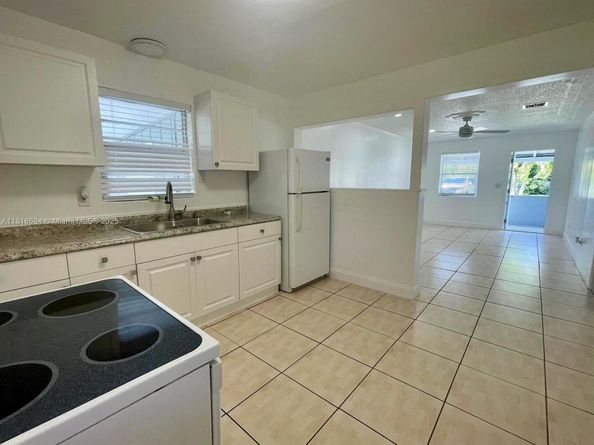 4562 Old Military Trl, West Palm Beach FL 33417
