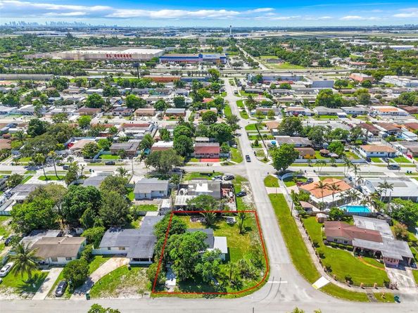 4390 NW 171st St, Miami Gardens FL 33055