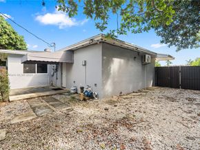 6791 SW 10th Ct, Pembroke Pines FL 33023