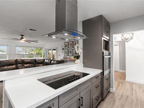 6791 SW 10th Ct, Pembroke Pines FL 33023
