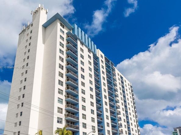 401 69th St 609, Miami Beach FL 33141