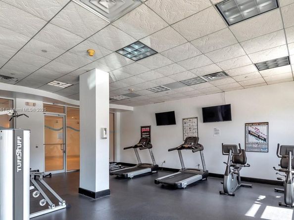 401 69th St 609, Miami Beach FL 33141