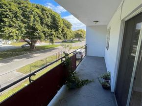 13685 NE 10th Ave 210, North Miami FL 33161