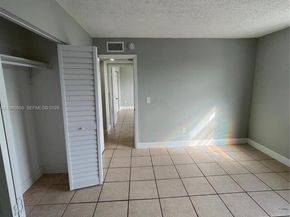 13685 NE 10th Ave 210, North Miami FL 33161
