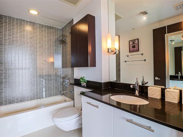 3451 NE 1st Ave M0804, Miami FL 33137