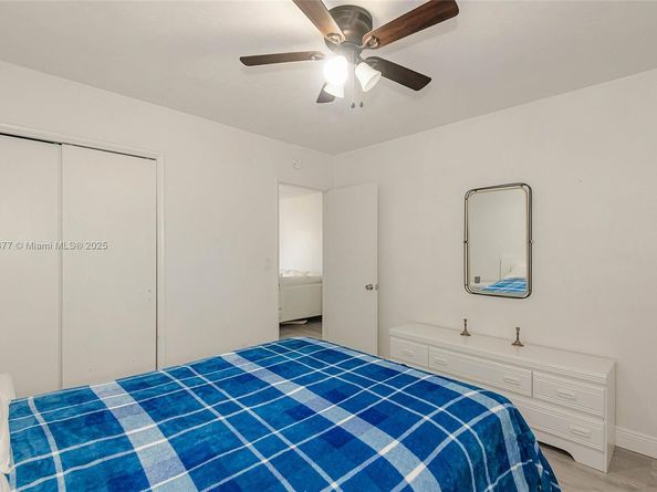 2524 Hayes St 9, Hollywood FL 33020