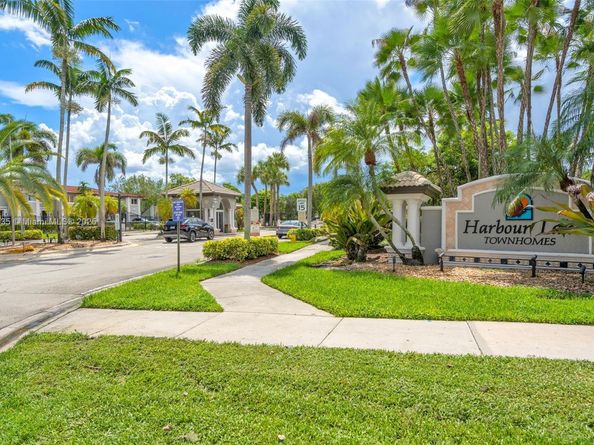 2883 SW 129th Ter, Miramar FL 33027