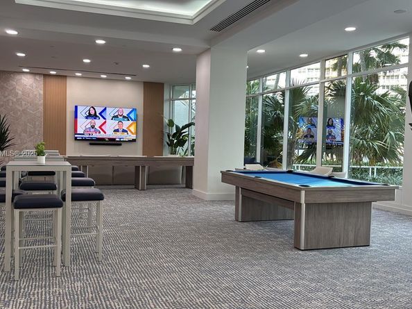 2670 E Sunrise Blvd 302, Fort Lauderdale FL 33304