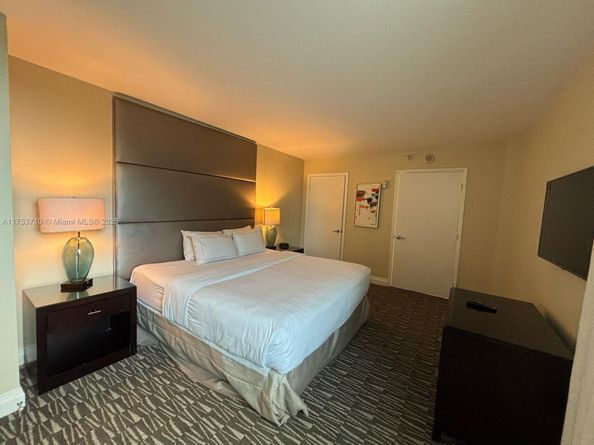 2670 E Sunrise Blvd 302, Fort Lauderdale FL 33304