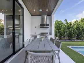 123 Murray Rd, West Palm Beach FL 33405