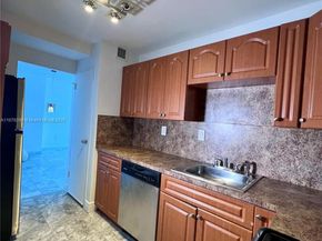 1865 79th St Cswy 15G, North Bay Village FL 33141