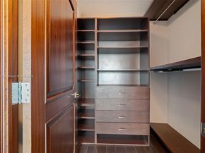 900 Biscayne Blvd 3502, Miami FL 33132