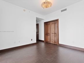 900 Biscayne Blvd 3502, Miami FL 33132