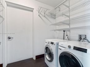 900 Biscayne Blvd 3502, Miami FL 33132