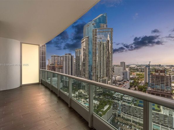 900 Biscayne Blvd 3502, Miami FL 33132