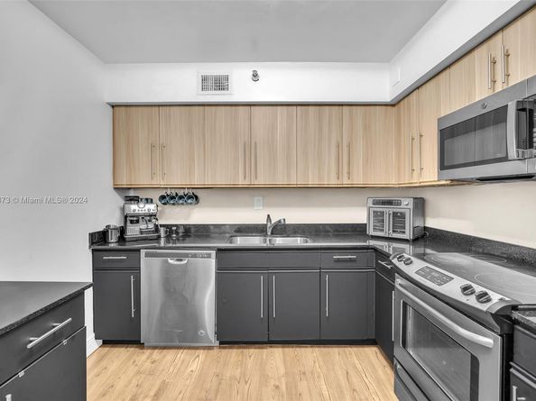 3530 Mystic Pointe Dr 2907, Aventura FL 33180