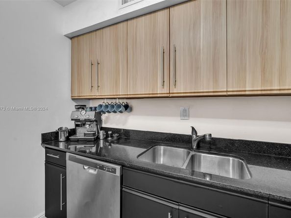 3530 Mystic Pointe Dr 2907, Aventura FL 33180