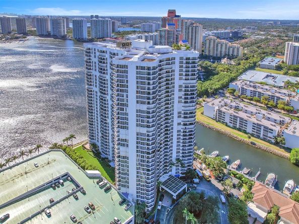 3530 Mystic Pointe Dr 2907, Aventura FL 33180