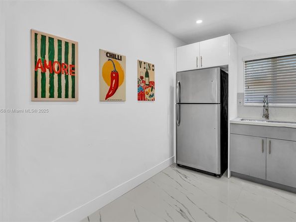 797 NW 35th St, Miami FL 33127