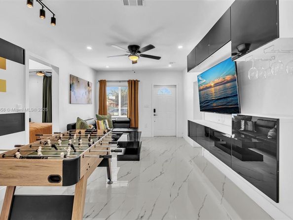 797 NW 35th St, Miami FL 33127