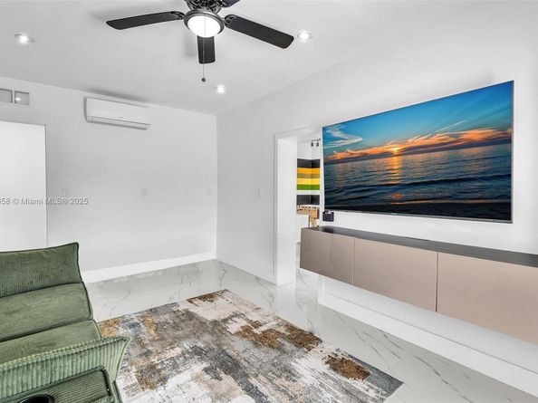 797 NW 35th St, Miami FL 33127