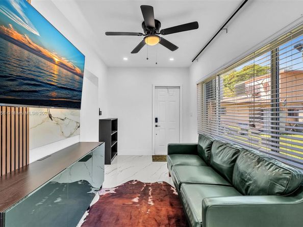 797 NW 35th St, Miami FL 33127