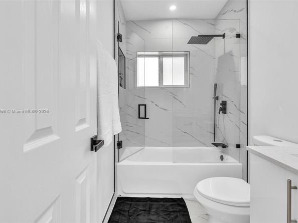 797 NW 35th St, Miami FL 33127