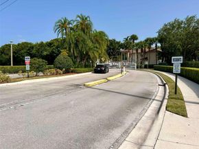 2251 NW 77th Way 205, Pembroke Pines FL 33024