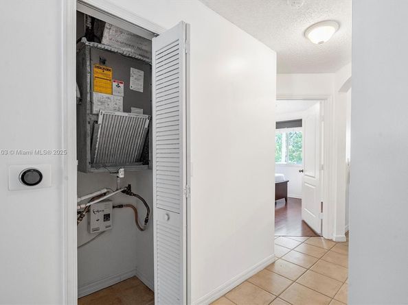 2251 NW 77th Way 205, Pembroke Pines FL 33024