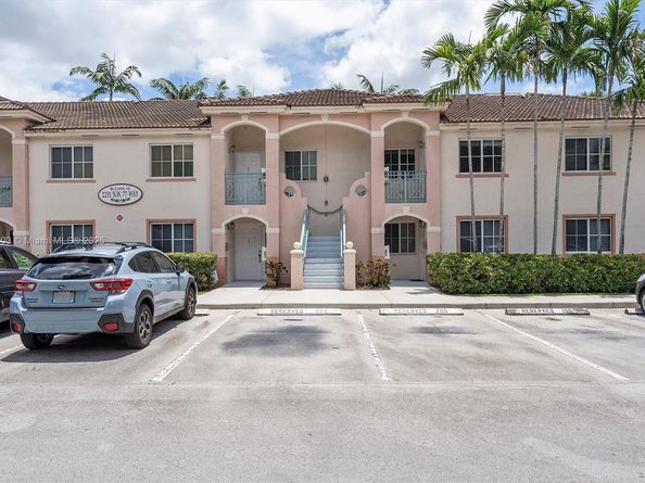 2251 NW 77th Way 205, Pembroke Pines FL 33024
