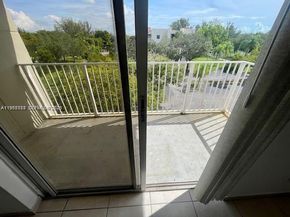 8260 SW 210th St 311, Cutler Bay FL 33189