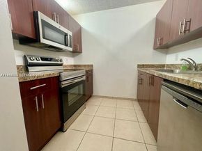 8260 SW 210th St 311, Cutler Bay FL 33189