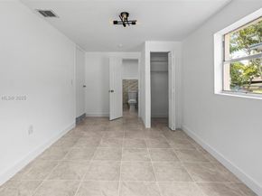 760 NW 126th St, North Miami FL 33168