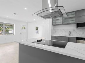 760 NW 126th St, North Miami FL 33168