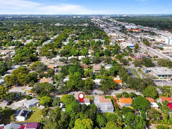 760 NW 126th St, North Miami FL 33168