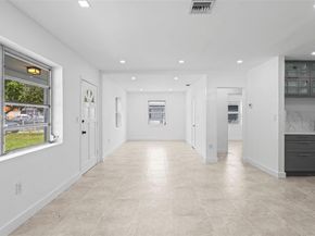 760 NW 126th St, North Miami FL 33168