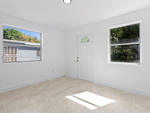 760 NW 126th St, North Miami FL 33168