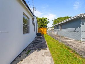 760 NW 126th St, North Miami FL 33168