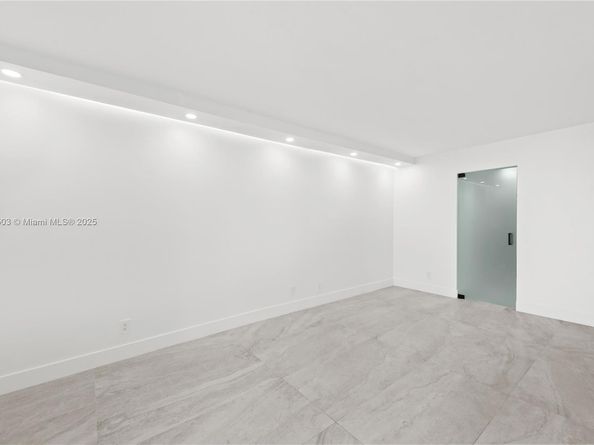 100 Bayview Dr 604, Sunny Isles Beach FL 33160