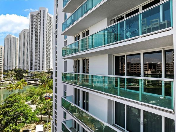 100 Bayview Dr 604, Sunny Isles Beach FL 33160