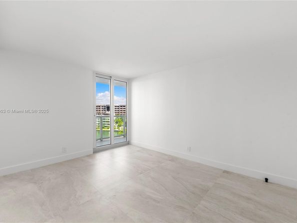 100 Bayview Dr 604, Sunny Isles Beach FL 33160